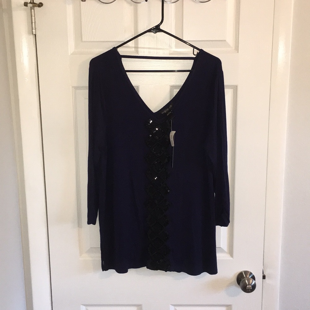 August Silk Top.‎ NWT.